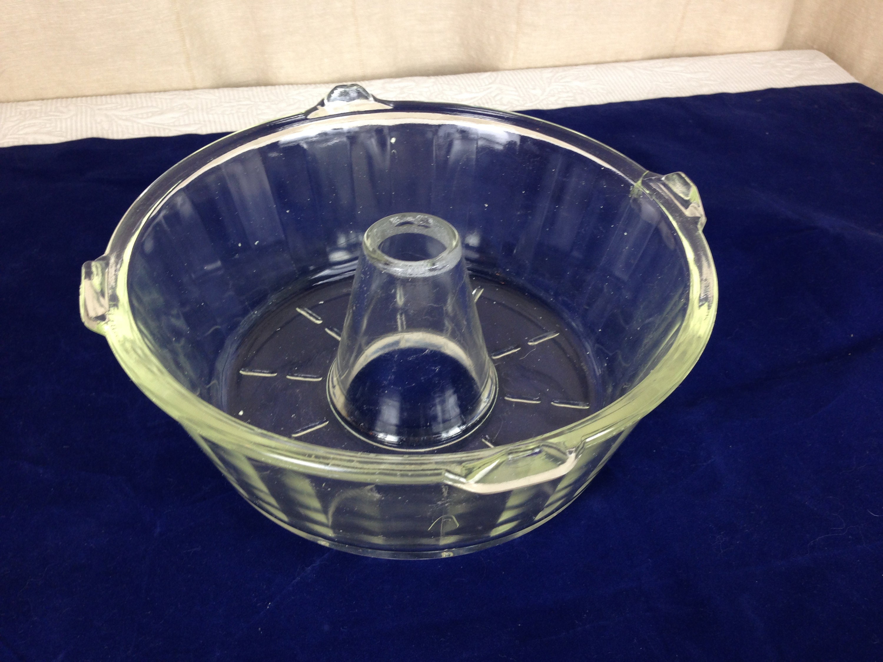 Vintage Queen Anne Glasbake Clear Glass Bundt Cake Pan Jell-o Ice Ring Mold  9”