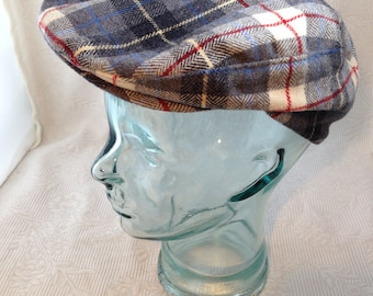 Vintage Pendleton Schiebermütze Stil Blau, Grau, Rot und Weiß kariertes Muster Extra Groß 04477