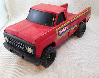 Vintage Red Tonka Pick-up Truck Good Condition Missing Tailgate   02971