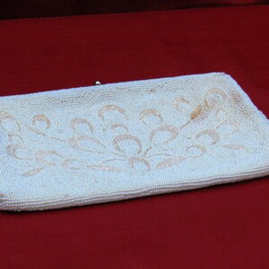 Monedero vintage de cuentas blancas de Richere, fabricado en Japón 04702