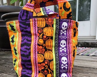 Medium Halloween Tote, Trick or Treat Bag, Fall Decor, Fall Market Bag, Halloween Decor,  Fall Gift Bag, Fall Gift Basket , Fall Fabric Bowl