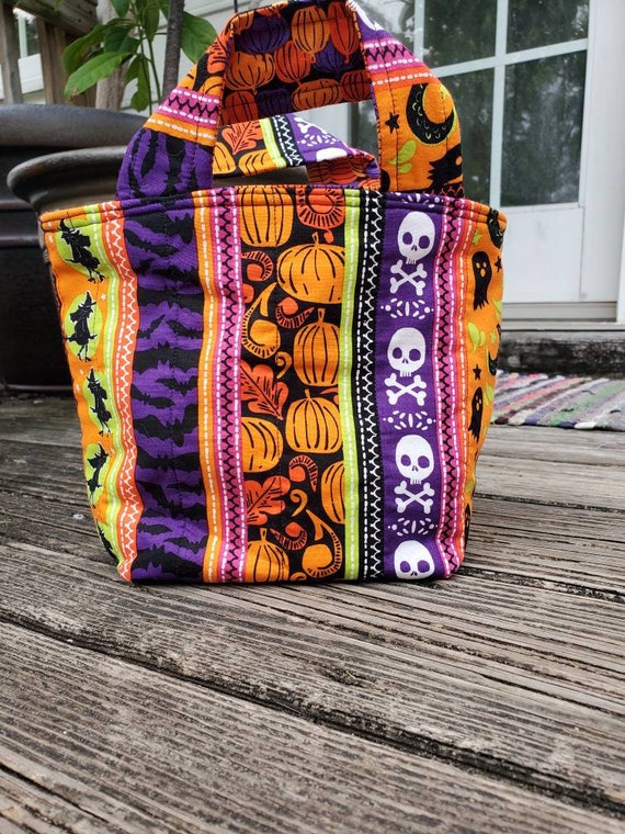 Medium Halloween Tote, Trick or Treat Bag, Fall Decor, Fall Market Bag, Halloween Decor,  Fall Gift Bag, Fall Gift Basket , Fall Fabric Bowl