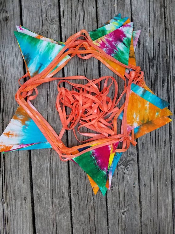 Tie Dye Pennant Banner, Tie Dye Flag Banner, Tie Dye Garland, Tie Dye Decoration, Tie Dye Photo Prop, Tie Dye Bunting, Fabric Banner