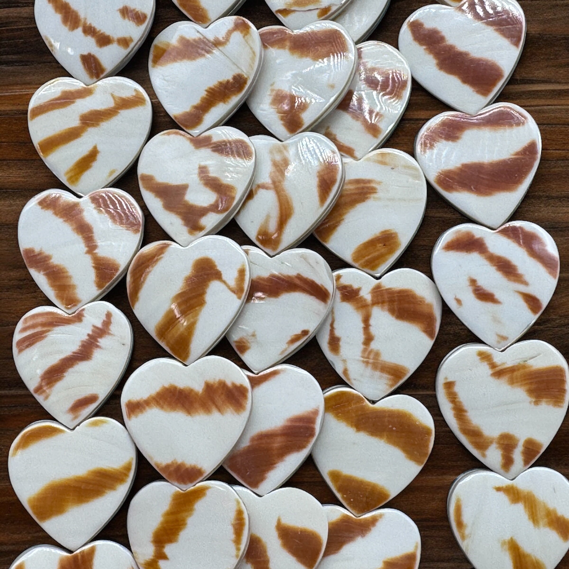 Tiger-Matrix Nautilus Shell Beads (One of The Most Valuable Exotic Seashells in The World) Off-White Heart 20mm (8 Inches Strand - 11 Beads)