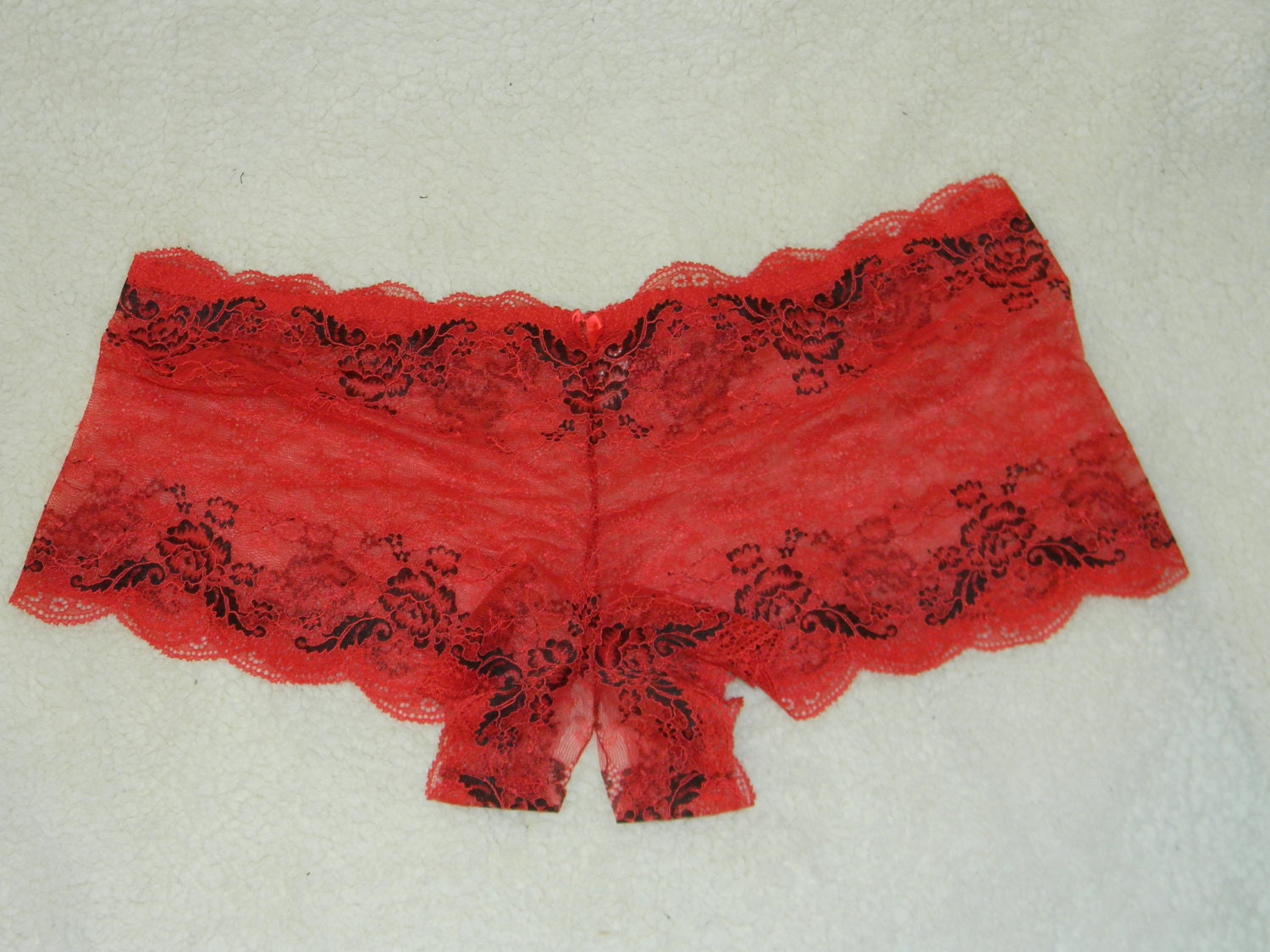 Lust Open-Crotch panties in Red