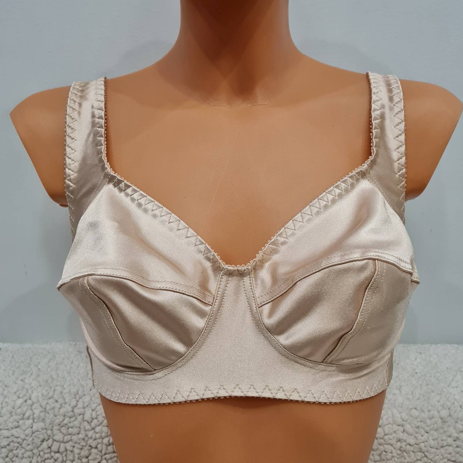 Bra Full Cup,underwear, Beige Satin, Handmade Lingerie,bra,vintage