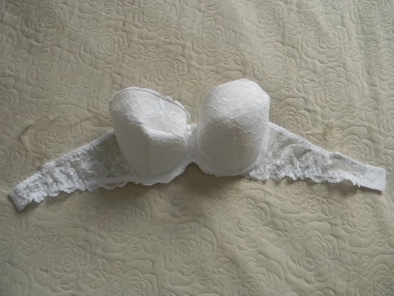 Victoria's Secret Very Sexy Floral Lace Push Up Bra Size 36C - $25 - From  Paige