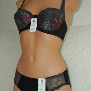 handgemaakte bh, handgemaakte lingerie, bh en panty set, bruiloft lingerie, kant ondergoed, kant lingerie setje, sexy kanten slipje, bruids lingerie