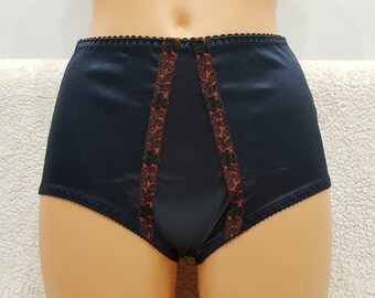 Vintage New With Tags Velrose Lingerie's Shadowline Nylon Full Brief Panty  With Lace Tuxedo Black 