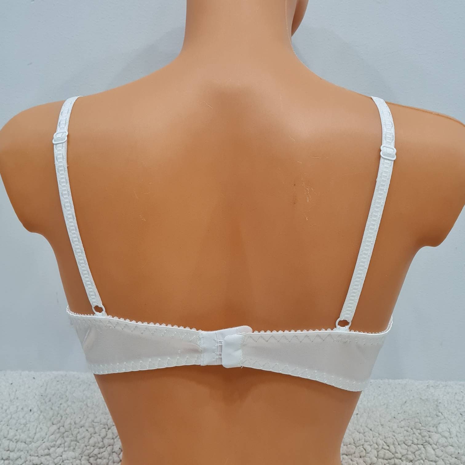 Bra Full Cup,underwear, White Fabric,handmade Lingerie,bra,vintage