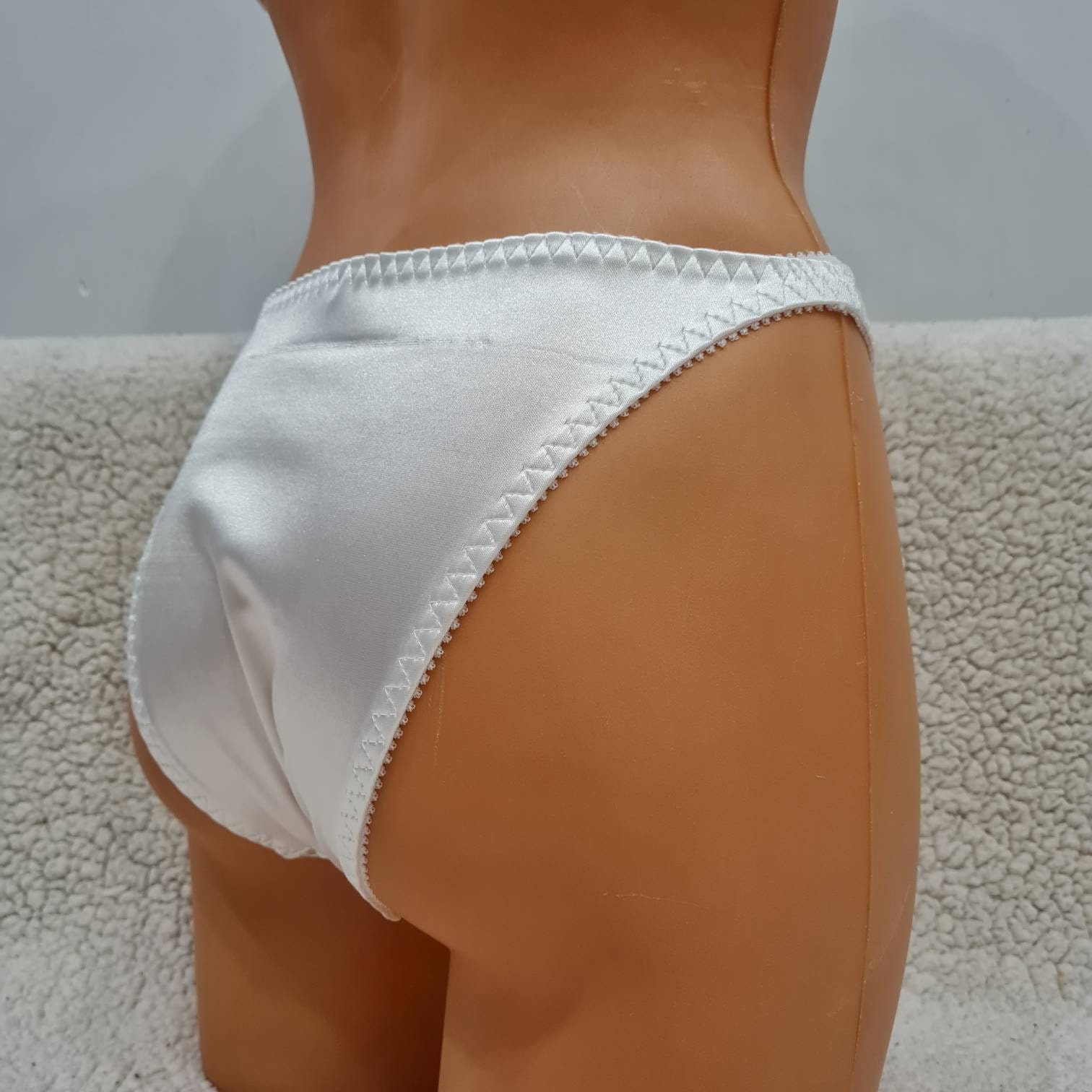 164-White Crotchless White Underwear Women Lace Hollow Bra Set