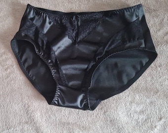 Black lace handmade knickers with lace triangle in the middle