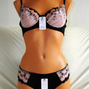 Plus size lingerie set handmade Bra and knickers/panties set in Black color with rose lace image 1