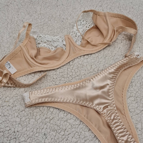 Lenceria artesanal de raso beige con encaje con alambres sin sujetador acolchado bragas beige sin entrepierna o estilo normal Etsy Mexico