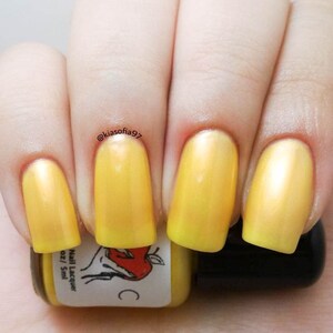 5 Free Artisan Nail Polish - Mi Chiquita - Yellow Nail Polish