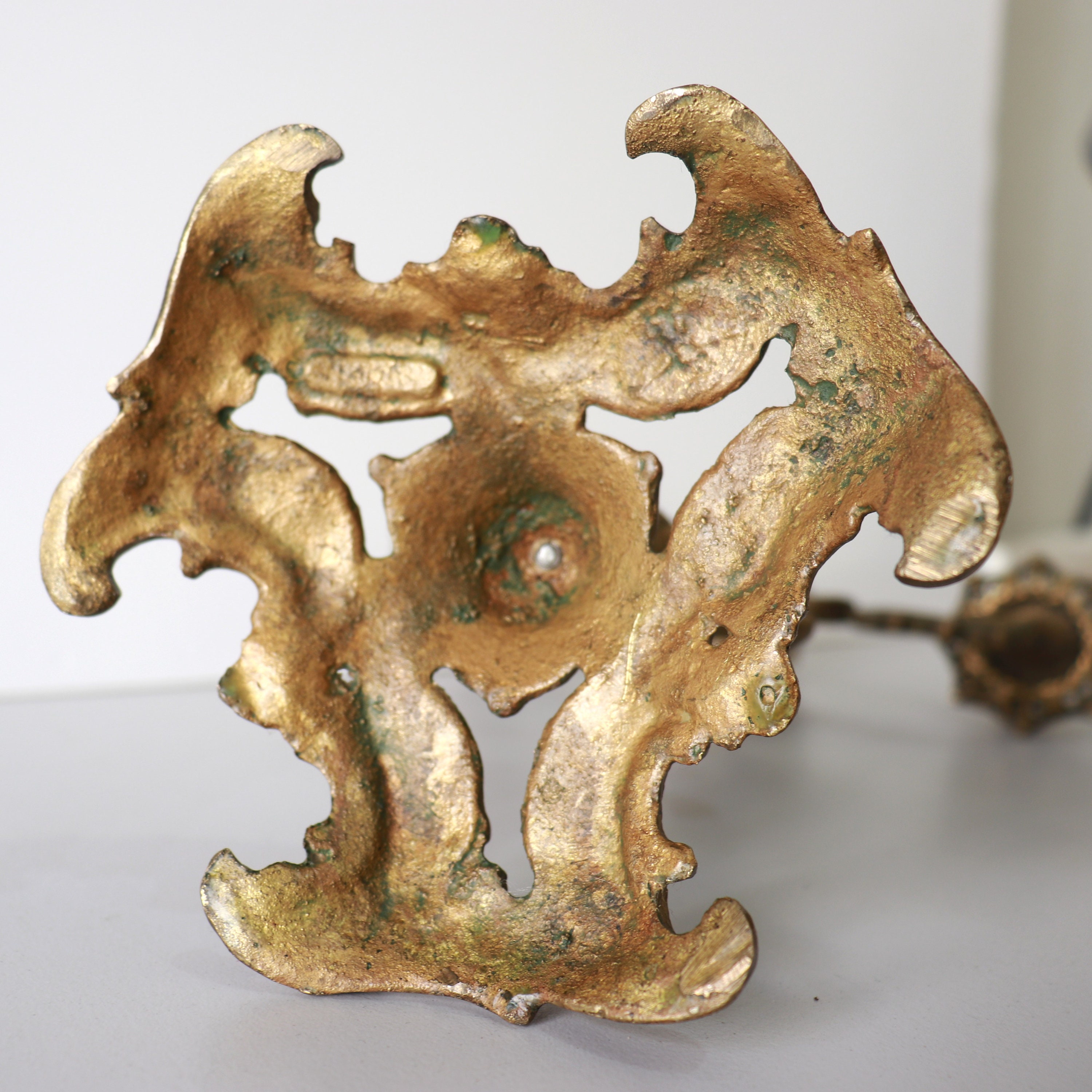 Sziqiqi Candelabro Portacandele a 3 Bracci Vintage, 29,5cm Candeliere Metallo per Halloween Tavolo da Pranzo Camino Mantello Decor, Nero