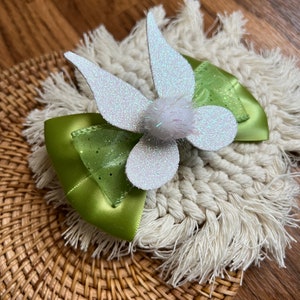 Tinkerbell inspired hairbow peterpan hairbows magical image 4