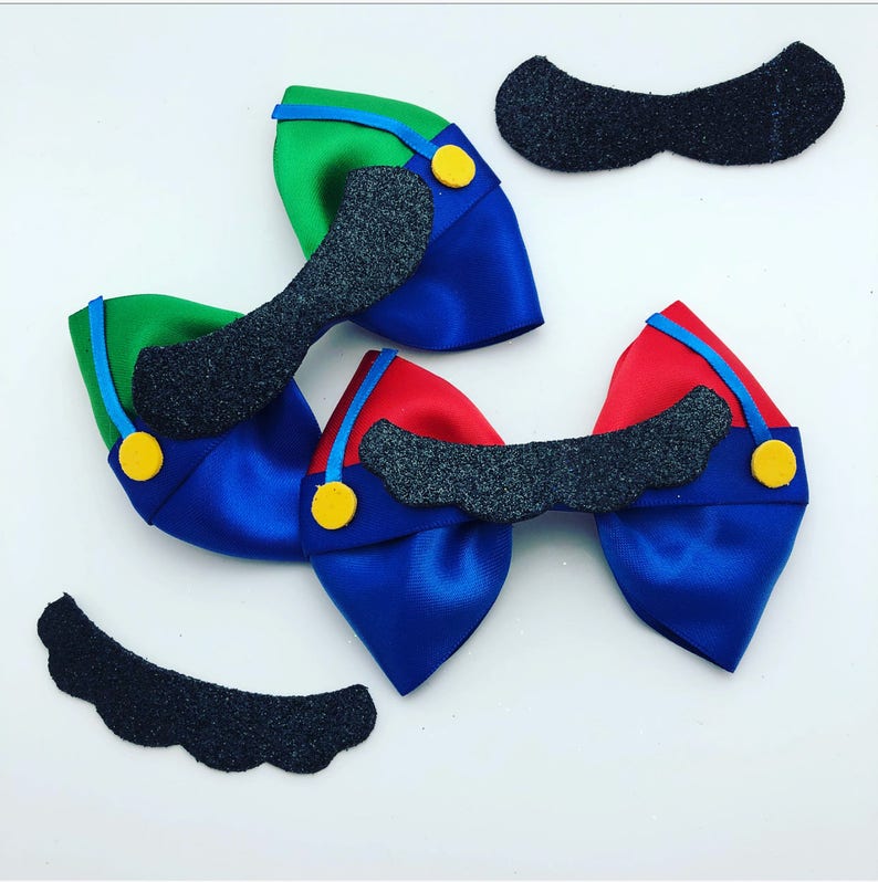 Mario and Luigi inspired hair bow image 1