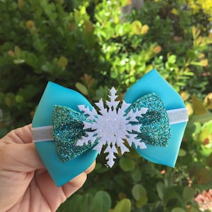 Elsa inspired hair bow frozen