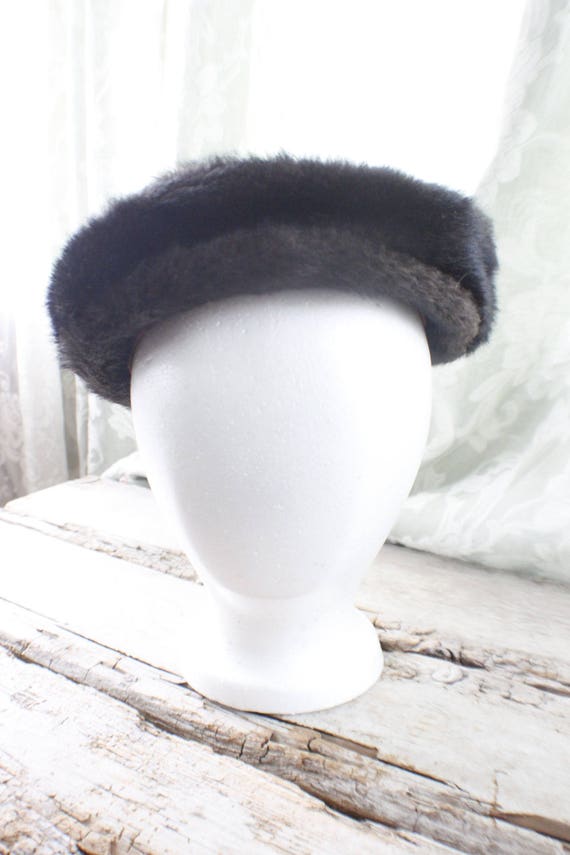 fur trimmed hats ladies