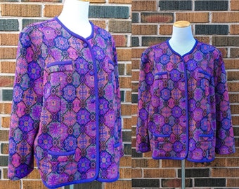 Vereinigten Farben von Benetton Womens Ikat kräftigen Farbe Pullover, klein. Gelbgrüner, Koralle, blau, schwarz Muster. Jahrgang Rundhals Langarm. Vereinigten Farben von Benetton Womens Ikat kräftigen Farbe Pullover, klein. Gelbgrüner, Koralle, blau, schwarz Muster. Jahrgang Rundhals Langarm.
