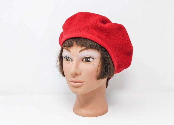 FREE SHIPPING - Vintage 1960's Wool Red Beret | Pa