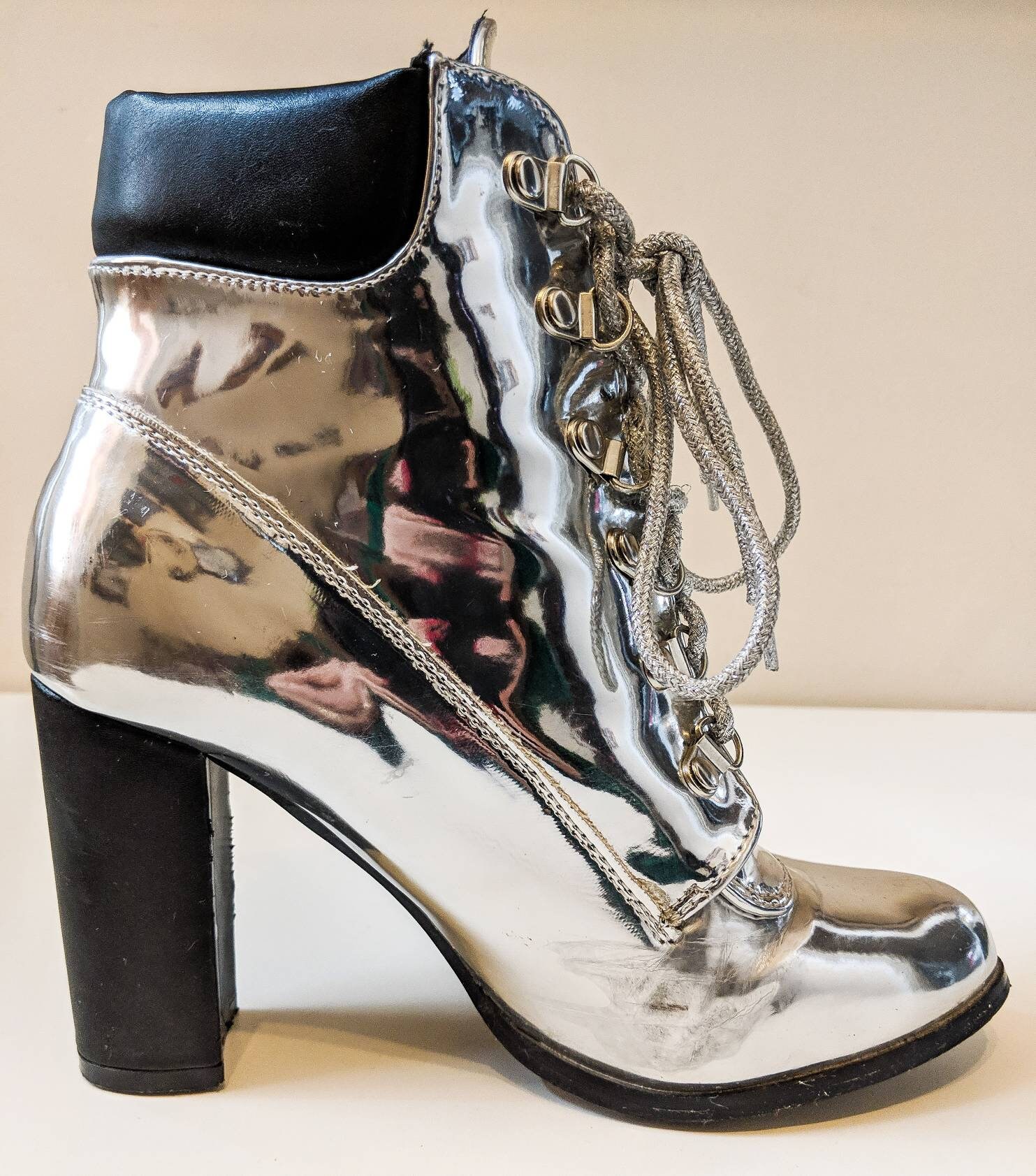 Cape Robbin Vintage 1990 Shinny Silver Ankle Boots Size US Cape Robbin Vintage 1990 Shinny Silver Ankle Boots Size US