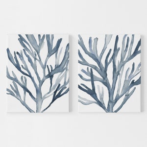 Botanisch zeekunstwerk | Zeewierschilderijset moderne kusttweeluikkunst | &quot;Diptiek blauw zeewier, nr. 1&quot; - set van 2 - kunstprints of canvasdoeken