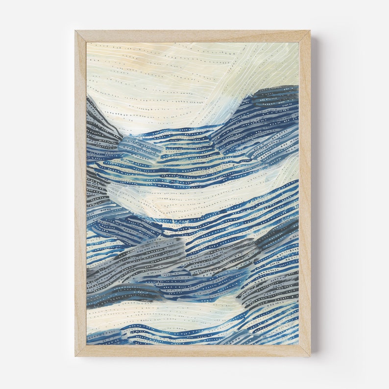 Puede incluir: Pintura abstracta con un esquema de color azul y blanco. La pintura presenta una serie de l&iacute;neas onduladas y patrones que crean una sensaci&oacute;n de movimiento y profundidad.