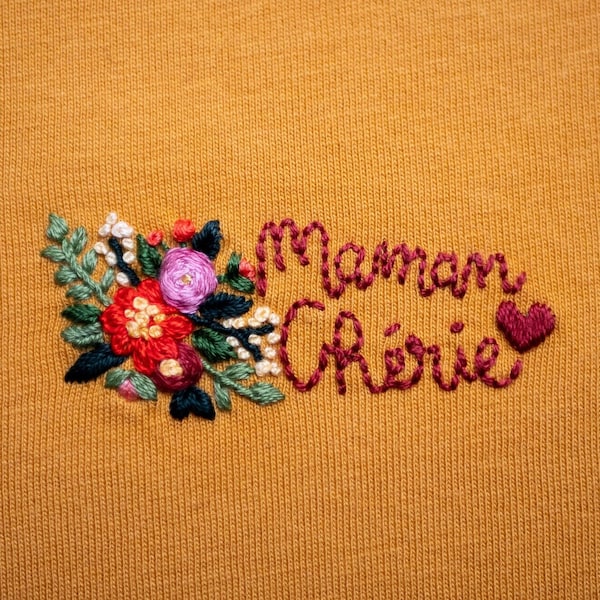 Teeshirt brodé en coton bio "Mamie Chérie" "Tata Chérie" "Maman chérie" , cadeau de fête de grand-mère, fête des mères, annonce de naissance