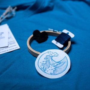 Zestaw t-shirtowy z haftem - wzór fal