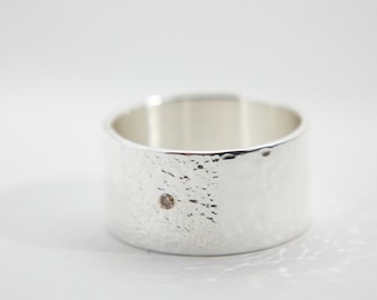 Sterling Silver Hammered Ring with Brown Diamond .015 ct / Diamond / Sterling Silver / Hammered / Hammered Ring / Wedding Ring Hammered