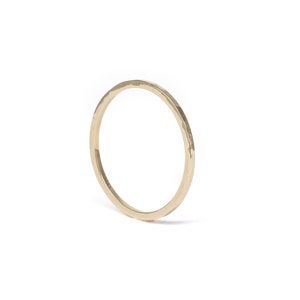 Stapelbarer gehämmerter Goldring / Gelbgoldring / Goldring / Goldschrott / Stapelbarer Rausch / Gold gehämmerter Ring / gehämmerter Jonc / 10k 14k 18k