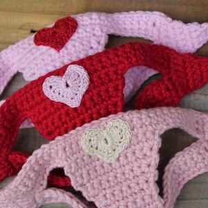 Heart Puppy Harness, For Teacup Pet Dog, 2 to 3 Pounds, LOVE Crochet Vest