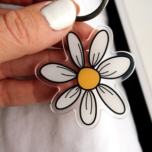 Daisy Flower Acrylic Keychain 2” - Split Ring Keychain - White Floral Charm - Lanyard Charm - Backpack Tag - Retro Party Favors