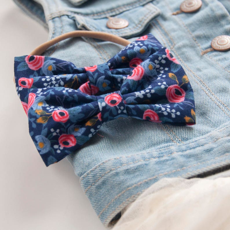 Fabric Bows Baby Girl Headband Toddler Hair Clip Floral Tuxedo Bow Nylon Elastic Headband Alligator Clip NAVY POSY Newborn Baby Bow