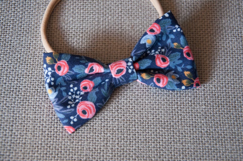 Fabric Bows Baby Girl Headband Toddler Hair Clip Floral Tuxedo Bow Nylon Elastic Headband Alligator Clip NAVY POSY Newborn Baby Bow