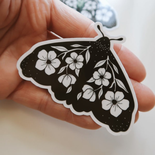 Floral Moth Vinyl Sticker 3" - Autocollant imperméable papillon - Sticker floral - Sticker pour ordinateur portable - Autocollant de coque de téléphone, Fleurs, Sorcière magique