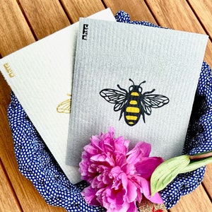 Alternative to single-use GREETINGS Card: BEE  Eco DISHcloths - green kitchen chic, Compostable Swedish Dishcloth