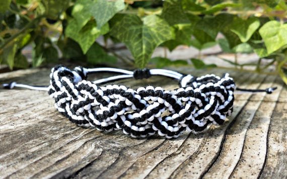 Adjustable Braided Paracord Bracelets (Wrap Braid)