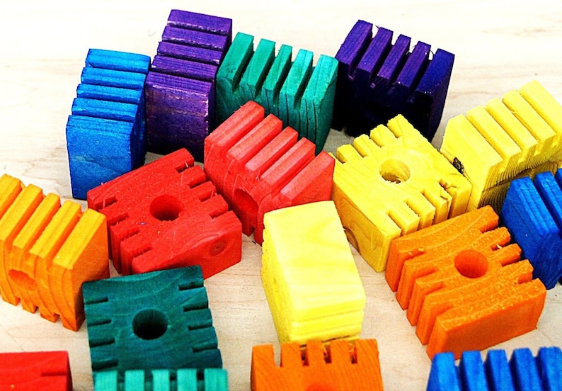 Parrot Bird Toy Parts Supply Wooden Grooved Colored Blocks Cockatoo