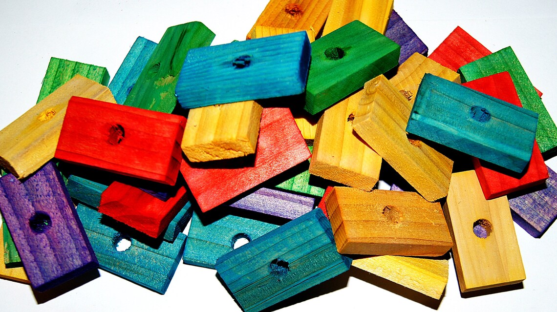 Colored 50 Pcs. Wooden Wood Blocks Bird Parrot Toys Parts Mini Macaw