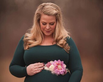 Rosa-weiße Blume Mutterschaft Schärpe, Schwangerschaft Schärpe, Neugeborene Schärpe, Mama zu Schärpe, Rosa Babyparty Schärpe, Baby Mädchen Schwangerschaft Mutterschaft Schärpe