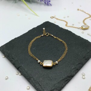 Pulsera de perlas Pulsera para mujeres Junio Piedra de nacimiento Pulsera de oro Pulsera de cadena Pulsera de piedras preciosas Pulsera blanca Regalo para esposa