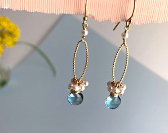 Boucles d'oreilles avec topaze bleue Boucles d'oreilles en grappe Boucles d'oreilles en perles Boucles d'oreilles délicates avec pierre de naissance de décembre Boucles d'oreilles pendantes Boucles d'oreilles délicates Boucles d'oreilles bleues