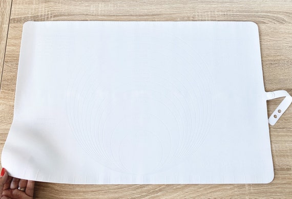 FAST SHIPPING Large Two-sided White Silicone Working Mat W/ Closure by  Night Owl Icing, Silicone Mat, White Silicone Mat -  Canada