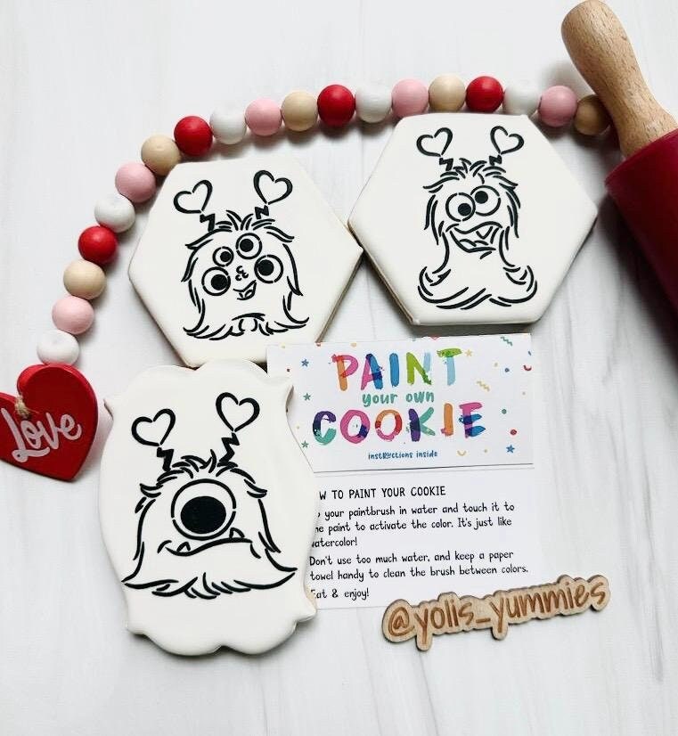 Valentine's day PYO cookie stencil little moose with heart balloons CB0019