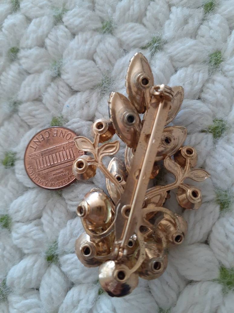 Vintage amber stones rhinestones brooch pin