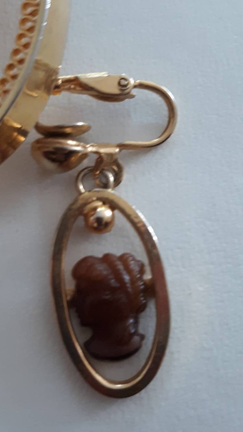 Brooch and Clip on Earrings Vintage Gold tone Brown Carved Glass Lady Woman Cameo set