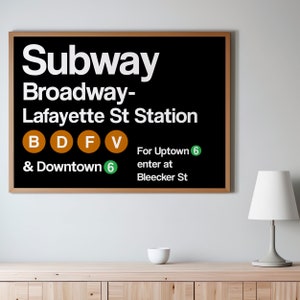 Stampa della metropolitana di New York, cartello di Broadway e Lafayette, arte del treno V, vecchia metropolitana di New York City, arte di strada di New York, decorazione da parete della città, download digitale